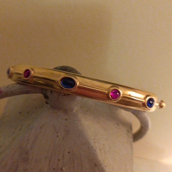 Gold tone bracelet - Picture 1 of 6